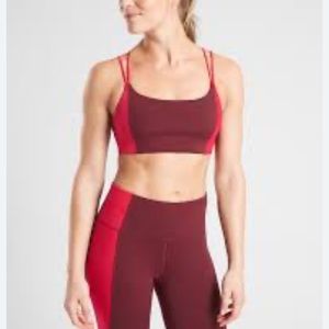 NWOT Athleta Breathe In Sports Bra